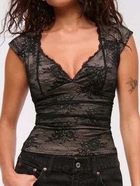 Abercrombie & Fitch Zoe Black Lace Bra Free Top